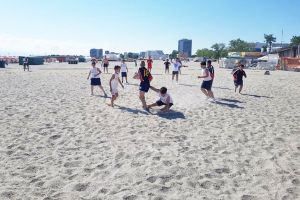 Sportivi din toata tara joaca rugby pe plaja la Mamaia. Nu lipsesc cei de la CSO Ovidiu, CS Mihail Kogalniceanu si CS Cleopatra