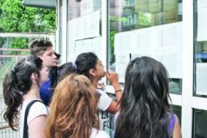 Rezultate finale la Evaluarea Naţională: Procentul elevilor cu medii peste 5 a crescut uşor, după contestaţii
