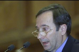 Privilegiile şi protecţia judecătorilor CCR au fost adoptate de Senat