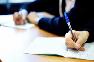 Examenul de bacalaureat continuă, mâine, cu proba proba obligatorie a profilul