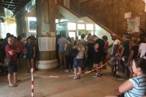 Programul Serviciului de Paşapoarte, în Alba, va fi prelungit în iulie şi august până la ora 18.30