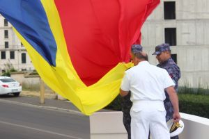 Imagini de la eveniment. Ziua Drapelului, sarbatorita pe faleza Comandamentului Flotei Constanta