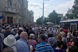Alegerile pentru noul primar al Chişinăului au fost anulate. Proteste în capitala Republicii Moldova (VIDEO)