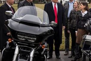 Harley-Davidson a declarat RĂZBOI lui Trump din cauza TARIFELOR impuse de UE pentru MOTOCICLETE
