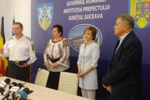 Distincţii de excelenţă pentru general de brigadă Ion Burlui şi prof. Silvestru Pânzariu