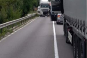 ACUM: Ping-pong cu o dubiţă la Drăganu