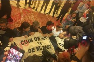 USR nu mai are voie să aibă invitaţi în Parlament