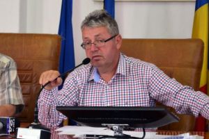 Zboruri externe de la Oradea? Preşedintele CJ Bihor, Pásztor Sándor, o dă la întors: 