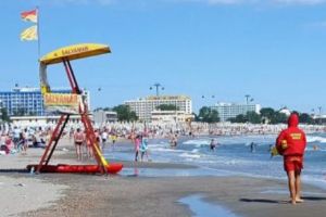 COD GALBEN de furtună, pe LITORAL. Autorităţile iau măsuri. Salvamarii au arborat steagul roşu