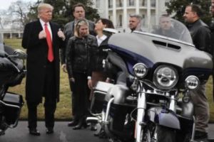 RĂZBOIUL lui Trump cu Harley-Davidson. Cine ÎNCALECĂ pe cine?