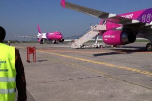 Salariile angajaţilor la Aeroport cresc cu 200 de lei