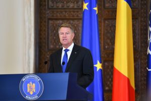 Iohannis cere un un an de manifestări la aniversarea a trei decenii de la căderea lui Ceauşescu