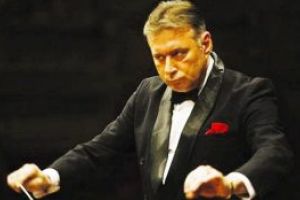Cultură Filarmonica braşoveană încheie Stagiunea printr-un Concert Simfonic Extraordinar dirijat de Mădălin  Voicu