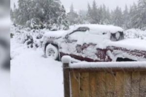 Zăpadă de câţiva centimetri, în mijlocul verii. VIDEO