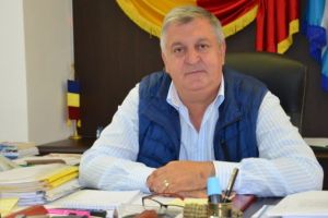 O atitudine de bun simţ – PRIMARUL DRĂGULIN NU SE ȚINE CU DINȚII DE SCAUN!