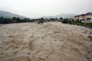 La „Apele Române” s-a dispus pregătirea echipelor de intervenţie la inundaţii