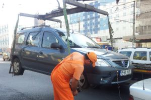 Consilierii au votat! Maşinile parcate neregulamentar vor fi ridicate