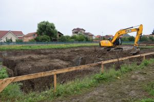 FOTO. A început construirea noului complex de locuinţe ANL. Zeci de apartamente pentru tineri