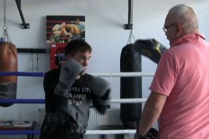 Un boxer ploiestean va lupta pentru titlul mondial!