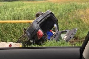 Accident în Apahida! Un şofer şi-a luat ”zborul” într-o curbă - FOTO