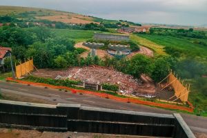FOTO, VIDEO. Autostrada Sebeş-Turda: Casa de pe culoarul lotului I, care bloca lucrările la pod, a fost demolată. Pizzarotti a mai trecut de un obstacol