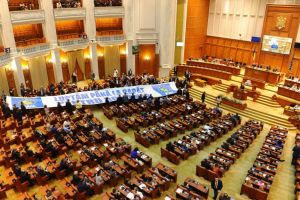 Dăncilă merge mai departe! Moţiunea de cenzură a fost respinsă