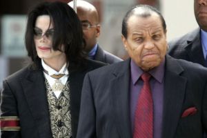 Moare tatăl lui Michael Jackson