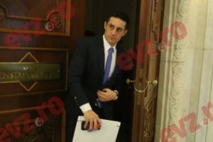 Maior a MINȚIT în faţa Comisiei SRI. Dezvăluirile lui Manda provoacă un CUTREMUR în politică. Ce DOVEZI EXISTĂ?
