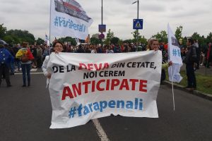 Deveni la mitingul de susţinere a moţiunii de cenzură împotriva Guvernului PSD