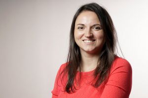 O băcăuancă din Olanda îi ajută pe orfanii talentaţi