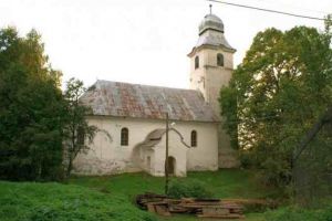 Campania ”Adoptă o casă în Roşia Montană” continuă şi în 2018 cu trei serii de voluntari