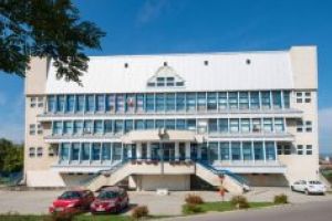 Piscina din municipiul Sfântu Gheorghe, inundată; pene de curent în mai multe localităţi