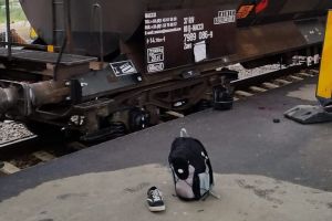 FOTO – Tentativă de sinucidere în gara Dumbrăveni. Tânăr grav rănit