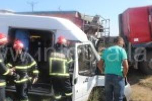 Galerie foto: Doua persoane au decedat in urma accidentului rutier din aceasta dimineata