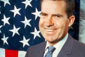 NIXON ÎN VIZITĂ OFICIALĂ LA BUCUREȘTI