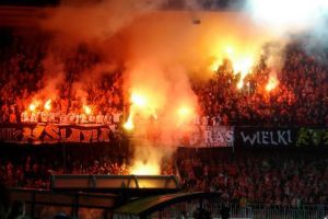 Un important AFACERIST din fotbal vrea să SCAPE de ÎNCHISOARE ca să se ÎNSOARE