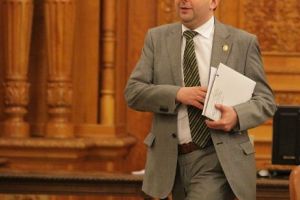 Foşti şefi de la Autoritatea Naţională pentru Restituirea Proprietăţilor, în faţa magistraţilor Înaltei Curţi, completul de opt judecători