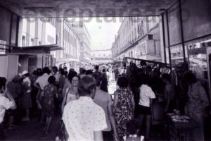Bacăul anilor ’70 (VIII) Micul Lipscani, strada cu vitrine