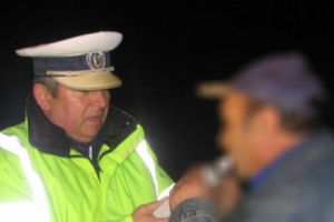 Si beat si prost! Un sofer a lovit un biciclist si a fugit de la locul faptei, in Boldesti Scaeni