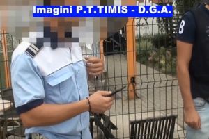 DGA Timis a facut publice imaginile de la flagrantul politistului cercetat pentru luare de mita