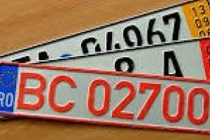 Dosar penal pentru un tanar din Braila care circula cu masina avand numarul de inmatriculare expirat