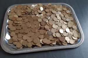 Nicio bancă din Piteşti nu vrea să schimbe mărunţişul în bancnote