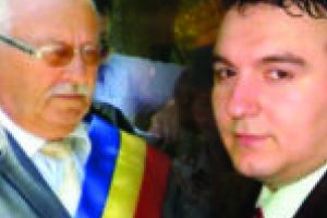 Primarul Petru Mihăilescu îşi apără fiul acuzat de luare de mită: „Este cel mai vechi angajat din APIA. Voiau să scape de el pentru că el insista cu legalitatea!”