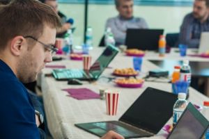 Elevii din Târgu Mureş învaţă antreprenoriat în IT de la cei mai buni în domeniu