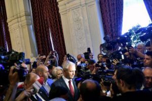 Stenogramele unor discuţii aprinse, după circul din Parlament al fanilor USR: Puterea şi Opoziţia se acuză reciproc de fascism