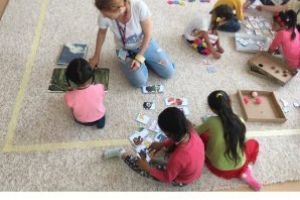 Atelierele de vară „Șotron”, în derulare la Araci