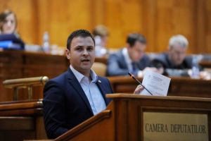 Daniel Suciu: Tinerii dezavantajaţi pot ocupa 5% din posturile existente în instituţiile publice