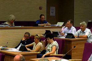 S-a rupt lanţul de iubire! CONSILIERII PSD – ALDE AU PĂRĂSIT SALA! PREȘEDINTELE  ILIUȚĂ CONSIDERĂ CĂ DIN “INTERESE PERSONALE”!