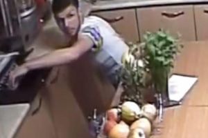 FOTOGALERIE. Furt în plină zi, într-un local din centrul Sătmarului. O tânără a intervenit