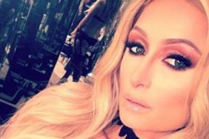 Miliardara Paris Hilton vine la Bucureşti. MOTIVUL neaşteptat al vizitei